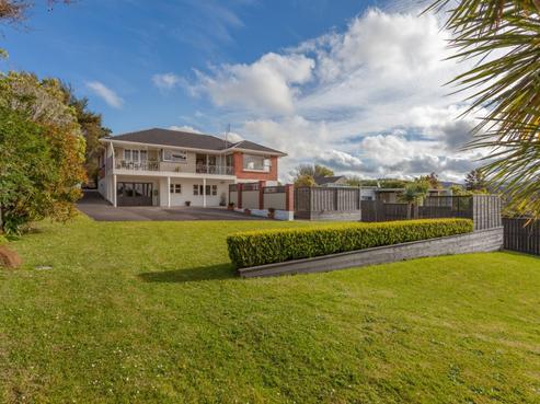 143 Golf Road, Titirangi