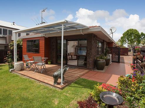 2/40 Dignan Street, Point Chevalier