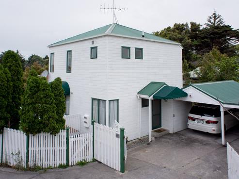 2/25 Ludlow Terrace, Totara Vale