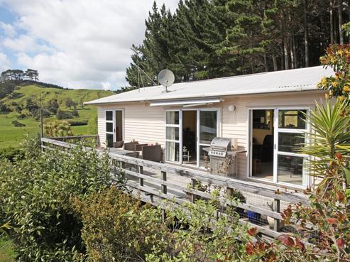12 Awhitu Gully Road, Manukau Heads