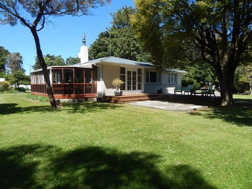 89 Camp Road, Featherston