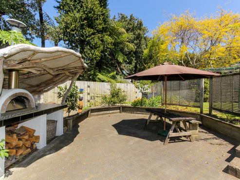 30 Riversdale Drive, Merrilands