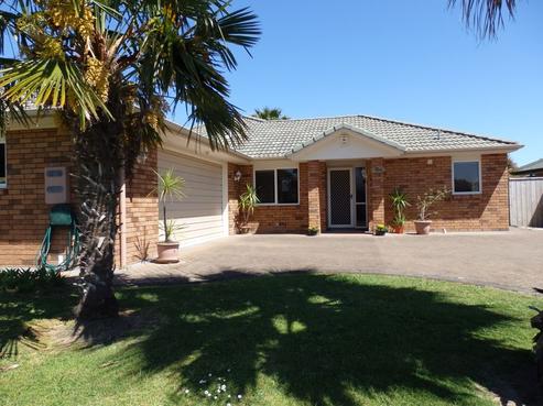 11 Oaklands Drive, Cambridge