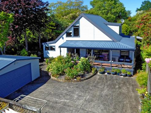 16C Acacia Crescent, Glenview