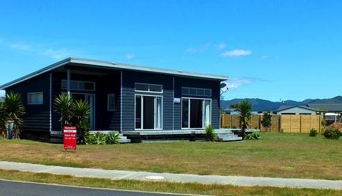 112 Karo Drive, Matarangi