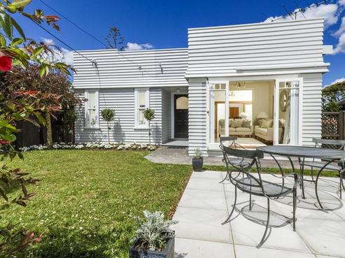 5 Bruce Street, Northcote Point