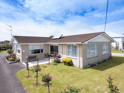 32 Caledonia Street, Hawera