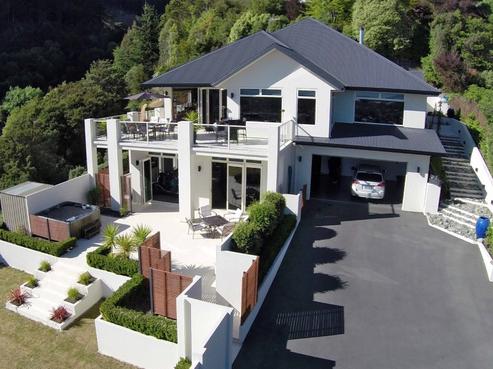 13 Cresswell Place, Richmond