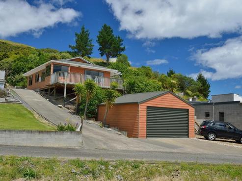 27 Lochiel Street, Mahia