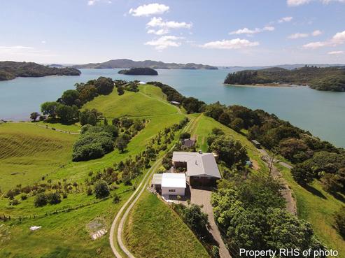 86 Whangaruru Wharf Road, Oakura Coast