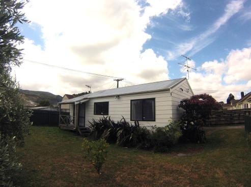 1277A High Street, Taita