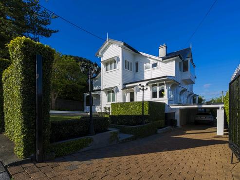 14 Bridge View Road, Birkenhead