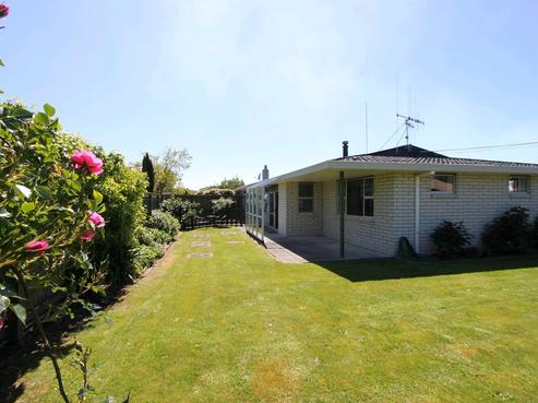 24A Johnson Street, Bulls