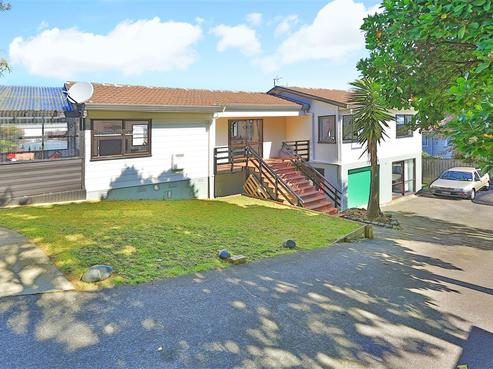 2/108 Bradbury Road, Botany Downs