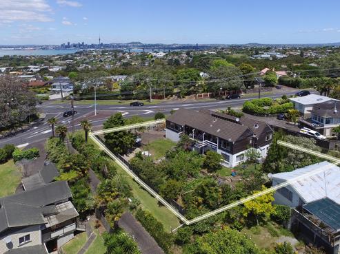 118 Pupuke Road, Hillcrest