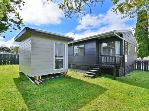 18A Hatherley Place, Clendon Park