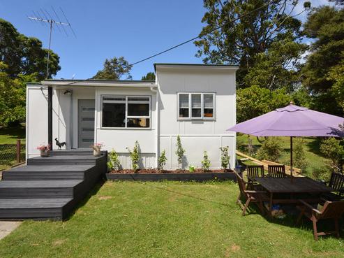 9 Upland Road, Huia