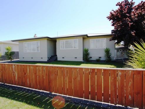 47 Trinity Crescent, Pirimai