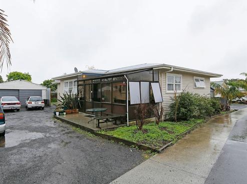 88 Tawa Street, Melville