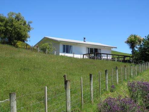 42 Erinore Road, Tutira