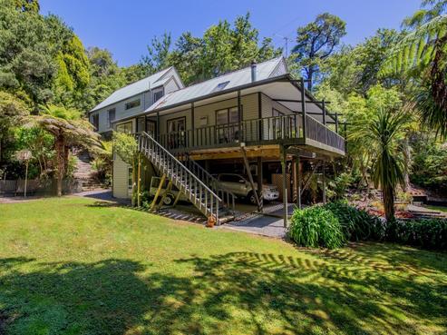 7C Tiniroa Grove, Silverstream