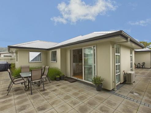 30 Cataldo Mews, Avalon