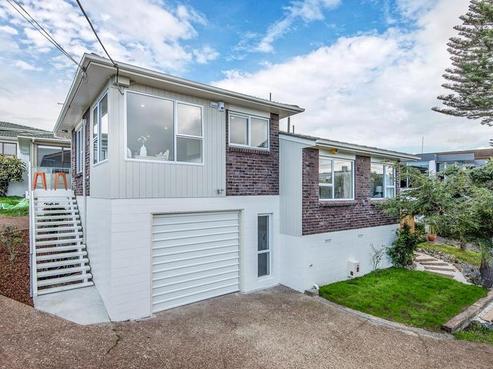 1/28 Beach Road, Castor Bay