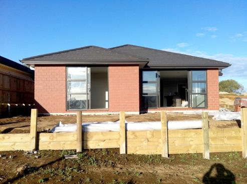 17 Cabourne Drive, Glenview