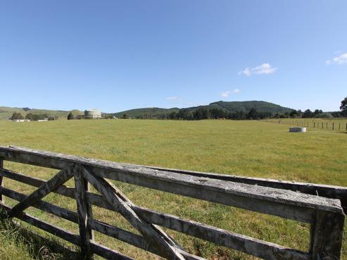 336 White Road, Broadlands Forest