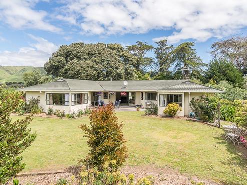 877 State Highway 1, Te Horo