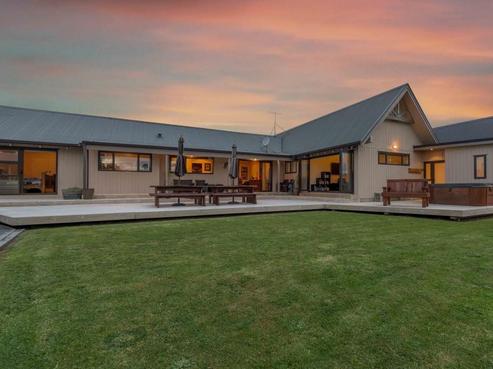 7 South Avenue, Kaukapakapa
