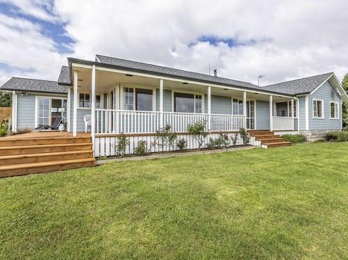 972 Awhitu Road, Pollok