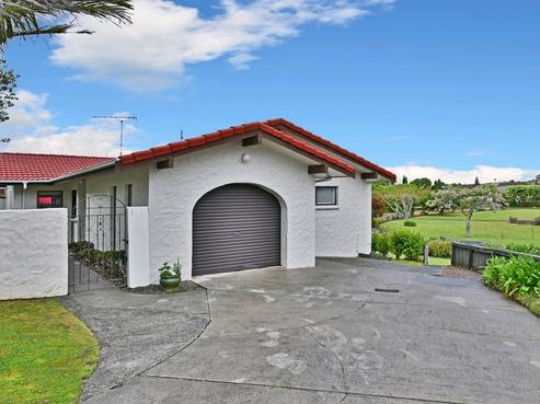 2/38 Tyrian Close, Half Moon Bay