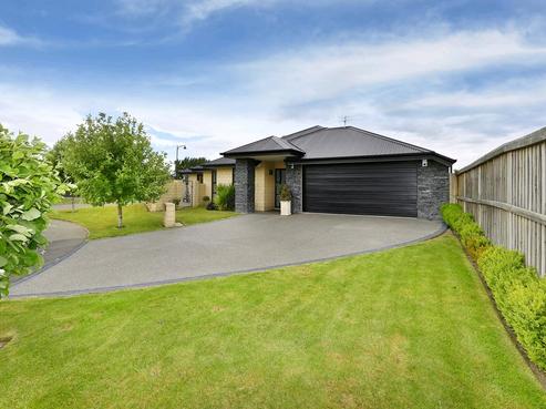 10 Famille Close, Yaldhurst