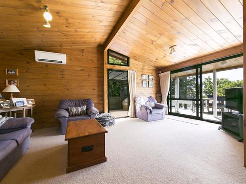 17 Marina View Drive, West Harbour