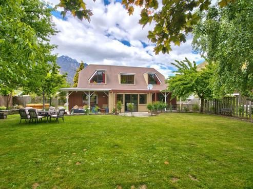 33 Remarkables Crescent, Frankton