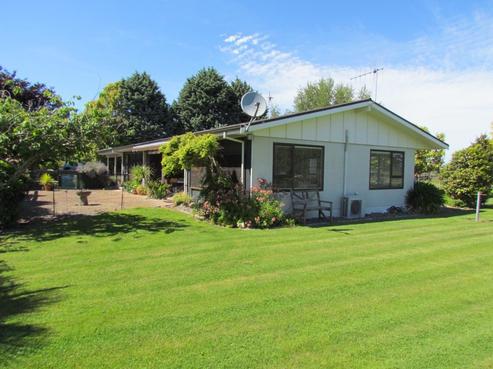 54 Kaiapo Road, Camberley