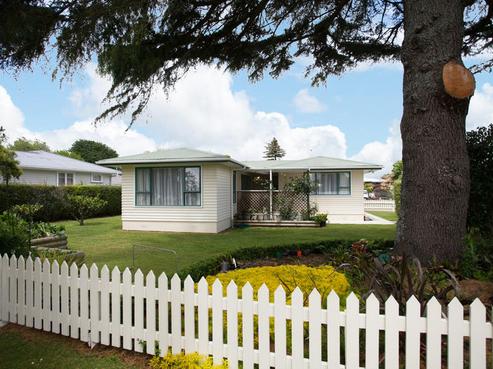 1 Hillary Place, Leamington