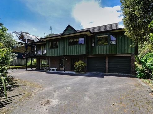 12 Bush Road, Waiatarua