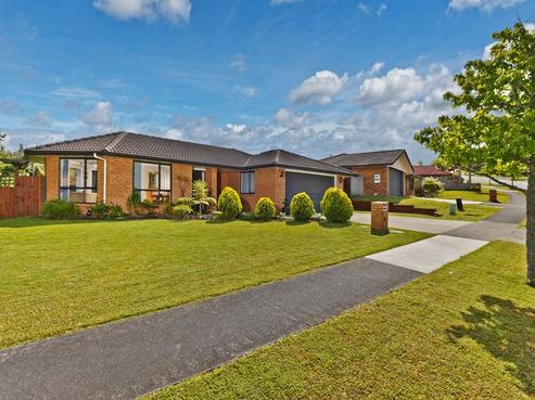 51 Bluebird Crescent, Unsworth Heights