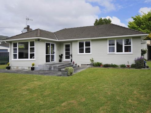8 Richard Grove, Stokes Valley