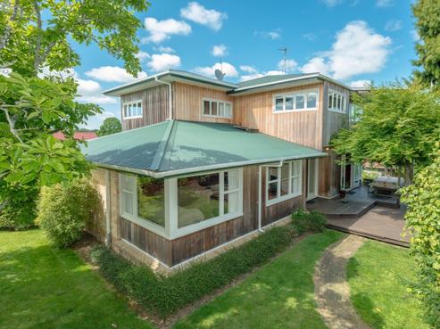 105 Howell Avenue, Riverlea