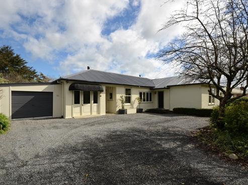 25 Kitchener Street, Martinborough