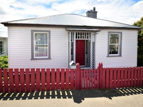 18 Meadow Street, Mornington