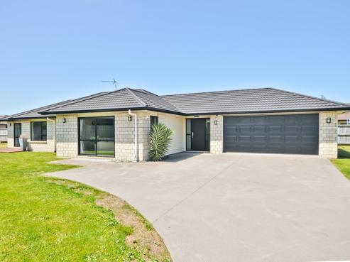 61 Aquila Crescent, Rototuna North