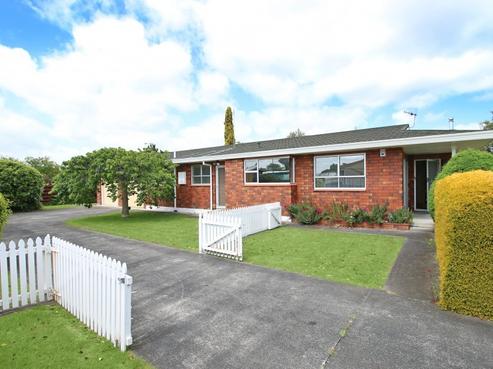 11 Cedar Crescent, Feilding