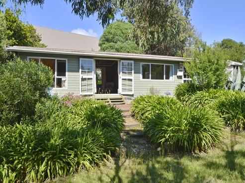 24 Blue Pacific Parade, Riversdale Beach