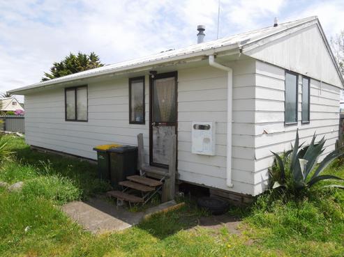 2 Tauranga Place, Waitara