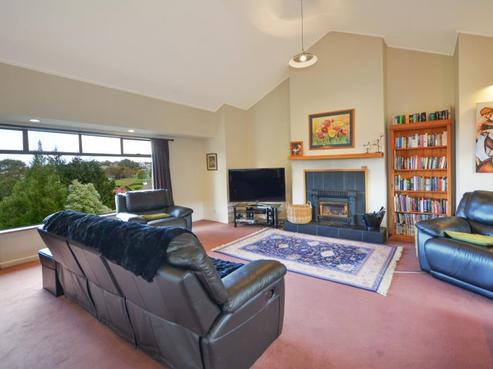57 Centennial Avenue, Helensburgh