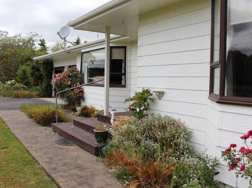 64 Oxford Street, Martinborough